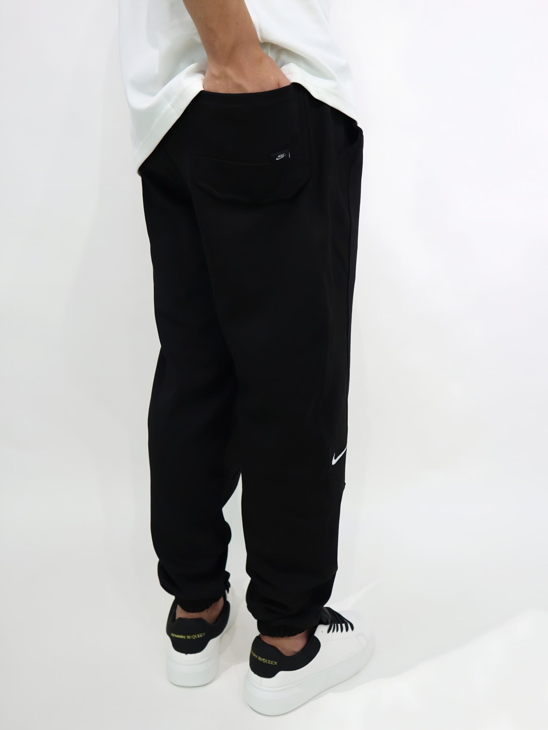 Nike Embroidered Sweatpant - Image 6